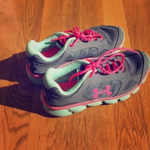 Girls Under Armor Sneakers